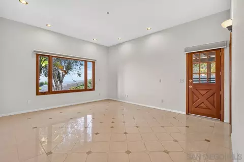 Living - 4029 Alta Loma Dr, Jamul, CA 91935 photo 5 of 9