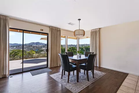 Dining - 1359 Knoll Park Ln, Fallbrook, CA 92028 photo 2 of 2