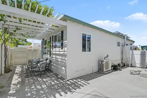 802 Vanderbilt Pl, San Diego, CA 92103