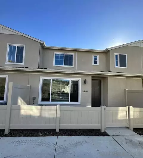 35161 Rangpur Ln, Fallbrook, CA 92028