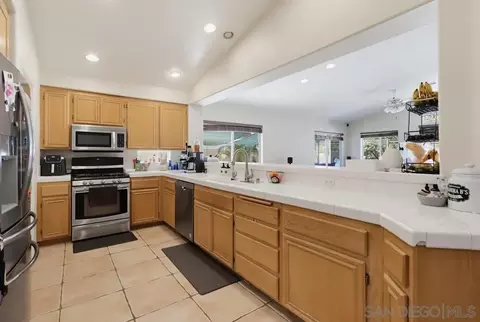 Kitchen - 2081 Larkspur Dr, Alpine, CA 91901 photo 2 of 4