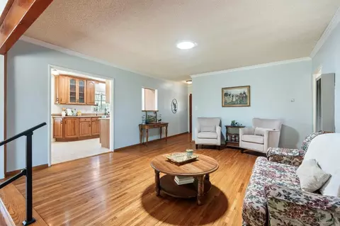 Living - 6031 Sinton, La Mesa, CA 91942 photo 3 of 7