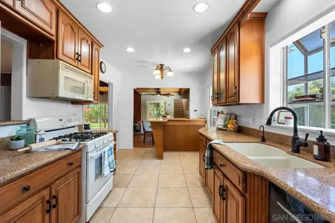 Kitchen - 6031 Sinton, La Mesa, CA 91942 photo 5 of 6