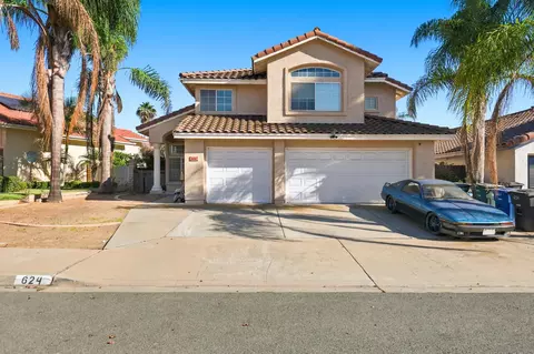 Exterior - 624 Diamond Dr, Chula Vista, CA 91911 photo 2 of 6