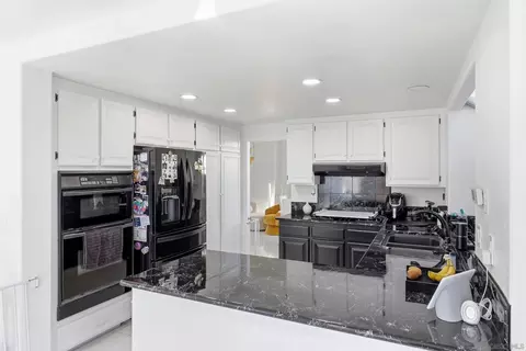 Kitchen - 624 Diamond Dr, Chula Vista, CA 91911 photo 3 of 3