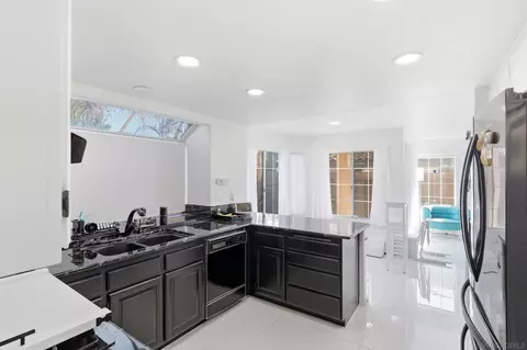 Kitchen - 624 Diamond Dr, Chula Vista, CA 91911 photo 1 of 3