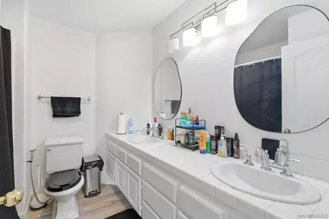 Bath - 624 Diamond Dr, Chula Vista, CA 91911 photo 4 of 4