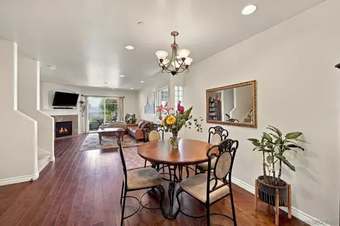 4063 Lamont St, San Diego, CA 92109