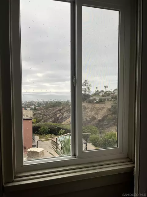 View/Area - 5943 La Jolla Corona Dr, La Jolla, CA 92037 photo 9 of 9