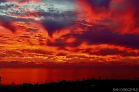View/Area - 5943 La Jolla Corona Dr, La Jolla, CA 92037 photo 1 of 9
