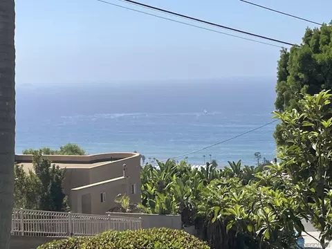 View/Area - 5943 La Jolla Corona Dr, La Jolla, CA 92037 photo 6 of 9