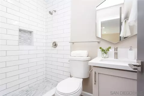 Bath - 9745 Saint George, Spring Valley, CA 91977 photo 1 of 3