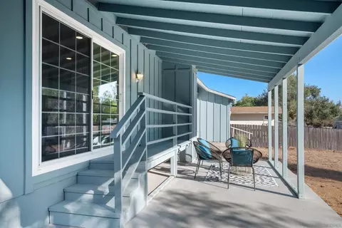 Exterior - 115 Beech Pl, El Cajon, CA 92021 photo 5 of 10