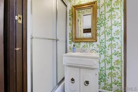Bath - 4402 Pine Hills Rd, Julian, CA 92036 photo 1 of 5