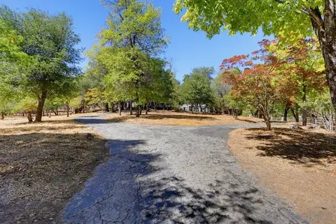 Exterior - 4402 Pine Hills Rd, Julian, CA 92036 photo 2 of 13
