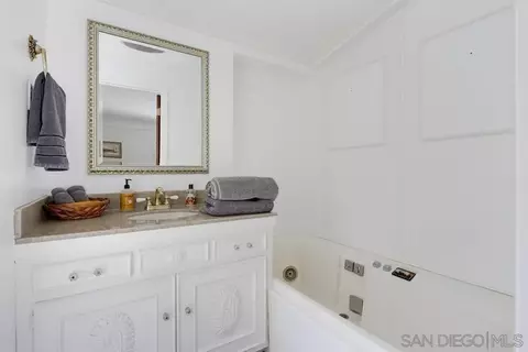Bath - 4402 Pine Hills Rd, Julian, CA 92036 photo 5 of 5
