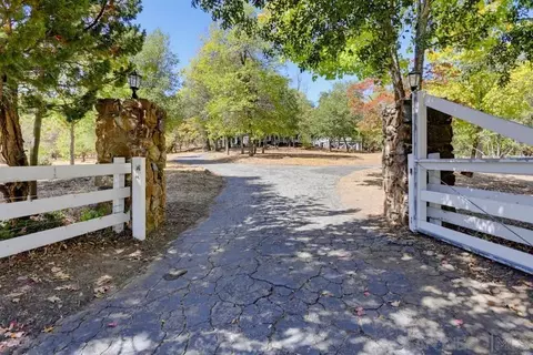 4402 Pine Hills Rd, Julian, CA 92036