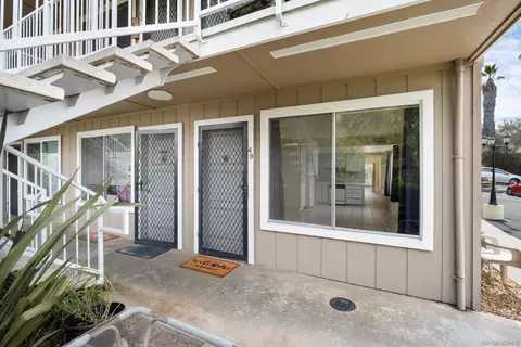 27707 Mountain Meadows Rd #49, Escondido, CA 92026