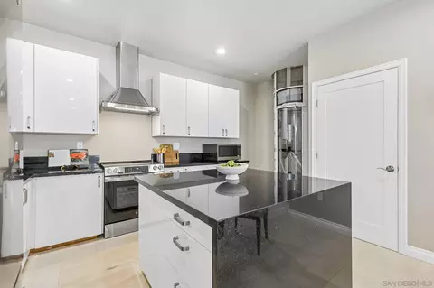 Kitchen - 836 C Ave, Coronado, CA 92118 photo 3 of 4