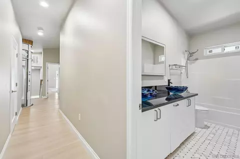 Entry Way - 836 C Ave, Coronado, CA 92118 photo 4 of 5
