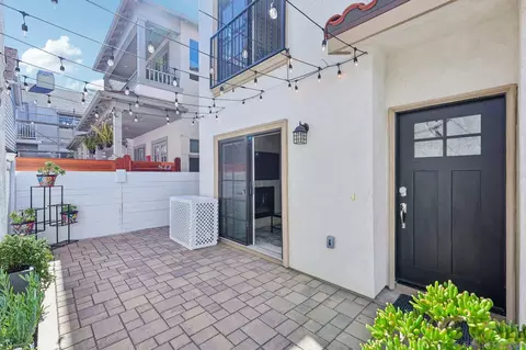 Exterior - 836 C Ave, Coronado, CA 92118 photo 4 of 9