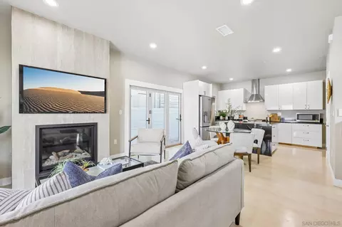 Living - 836 C Ave, Coronado, CA 92118 photo 2 of 3