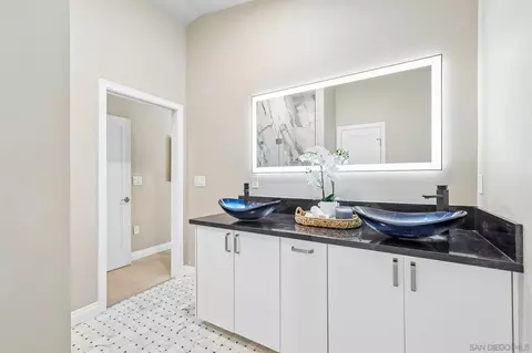 Bath - 836 C Ave, Coronado, CA 92118 photo 2 of 6