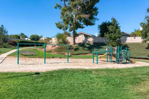 Exterior - 1714 Knollfield Way, Encinitas, CA 92024 photo 6 of 8