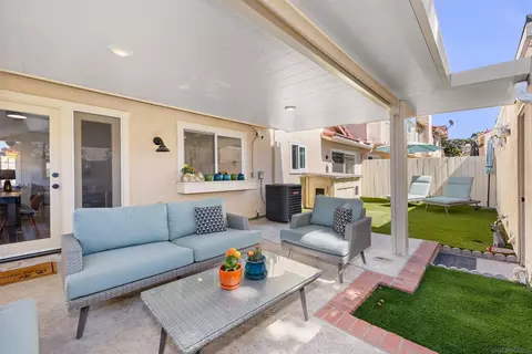 Exterior - 1714 Knollfield Way, Encinitas, CA 92024 photo 1 of 8