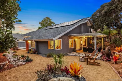 Exterior - 1141 Cerro Largo Dr, Solana Beach, CA 92075 photo 23 of 27