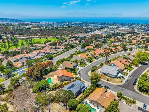 View/Area - 1141 Cerro Largo Dr, Solana Beach, CA 92075 photo 2 of 6