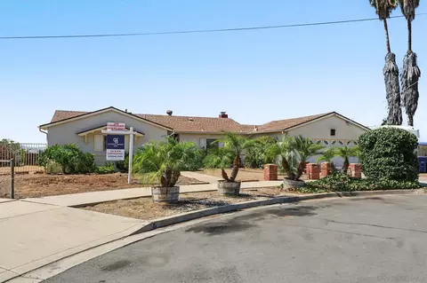 1475 Vicksburg Dr, El Cajon, CA 92021