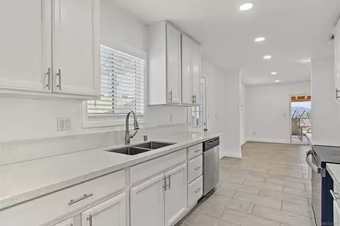 Kitchen - 8032 Poplin Dr, Santee, CA 92071 photo 3 of 4