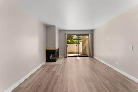 Living - 2425 Cranston Dr #31, Escondido, CA 92025 photo 3 of 4