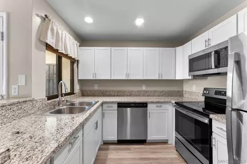 Kitchen - 2425 Cranston Dr #31, Escondido, CA 92025 photo 2 of 2