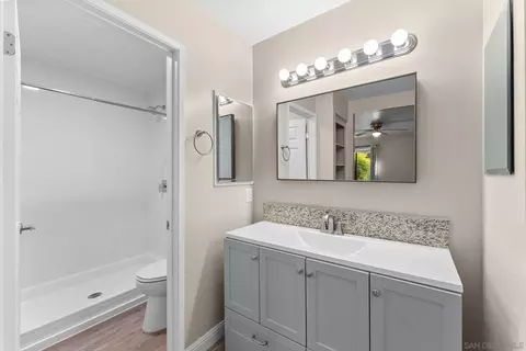 Bath - 2425 Cranston Dr #31, Escondido, CA 92025 photo 2 of 3