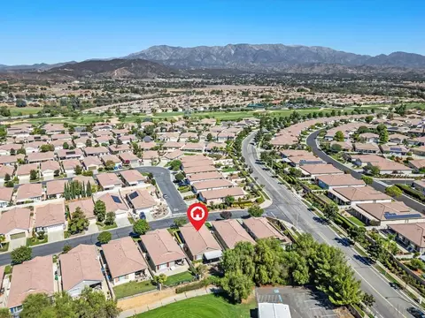 View/Area - 977 Blackhawk Dr, Beaumont, CA 92223 photo 5 of 14