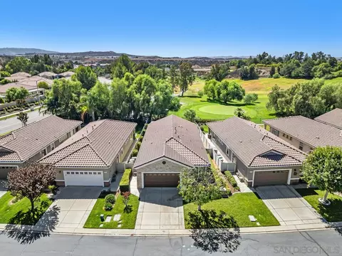 View/Area - 977 Blackhawk Dr, Beaumont, CA 92223 photo 1 of 14