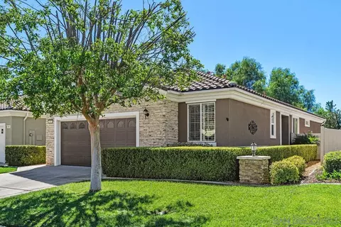 Exterior - 977 Blackhawk Dr, Beaumont, CA 92223 photo 11 of 12