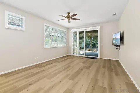 Living - 977 Blackhawk Dr, Beaumont, CA 92223 photo 3 of 4