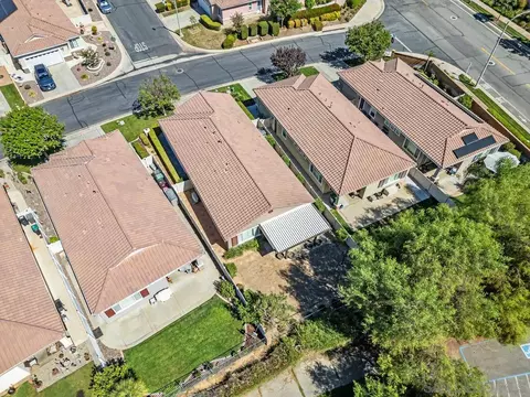 View/Area - 977 Blackhawk Dr, Beaumont, CA 92223 photo 6 of 14