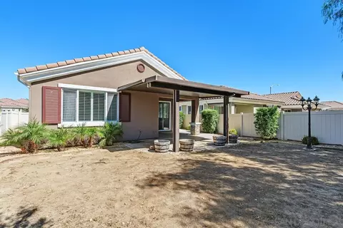 Exterior - 977 Blackhawk Dr, Beaumont, CA 92223 photo 6 of 12