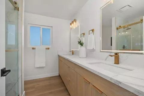 Bath - 2302 Greenbrier Dr, Oceanside, CA 92054 photo 1 of 5