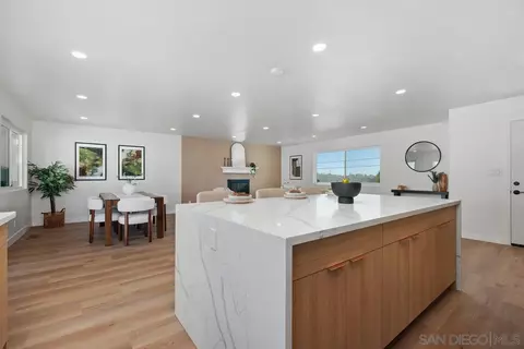 Kitchen - 2302 Greenbrier Dr, Oceanside, CA 92054 photo 4 of 5