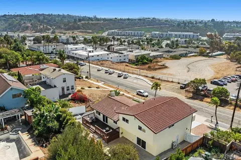 View/Area - 2302 Greenbrier Dr, Oceanside, CA 92054 photo 4 of 5