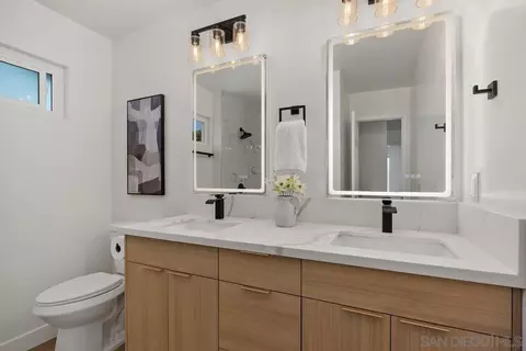 Bath - 2302 Greenbrier Dr, Oceanside, CA 92054 photo 3 of 5