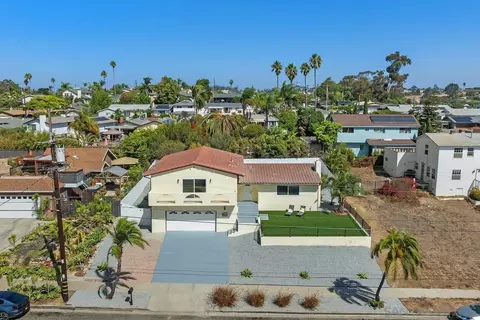 Exterior - 2302 Greenbrier Dr, Oceanside, CA 92054 photo 3 of 7