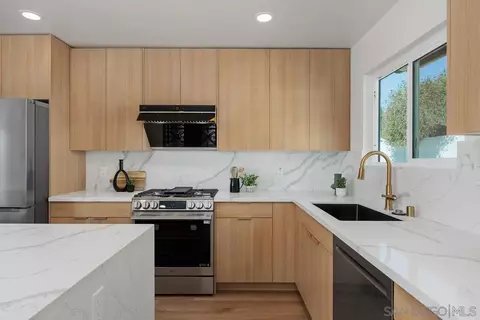 Kitchen - 2302 Greenbrier Dr, Oceanside, CA 92054 photo 2 of 5