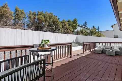 Exterior - 2302 Greenbrier Dr, Oceanside, CA 92054 photo 6 of 7