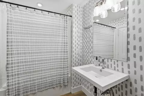 Bath - 1525 Fig Tree Way, Oceanside, CA 92056 photo 6 of 6